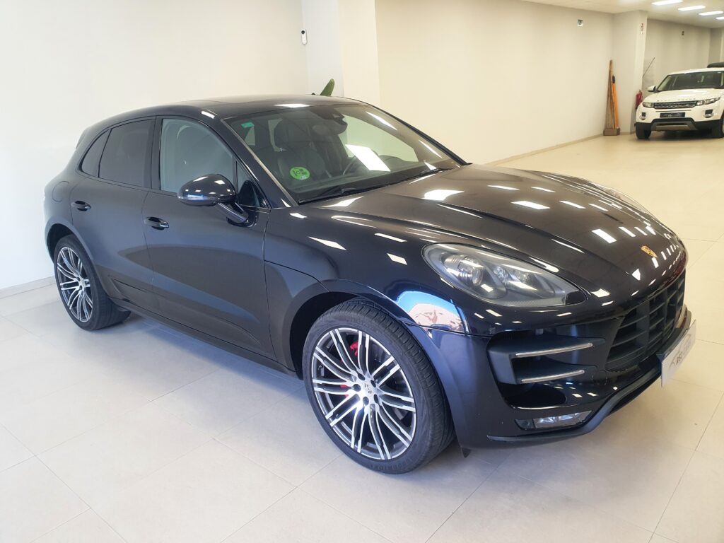 Porsche Macan Turbo 2016